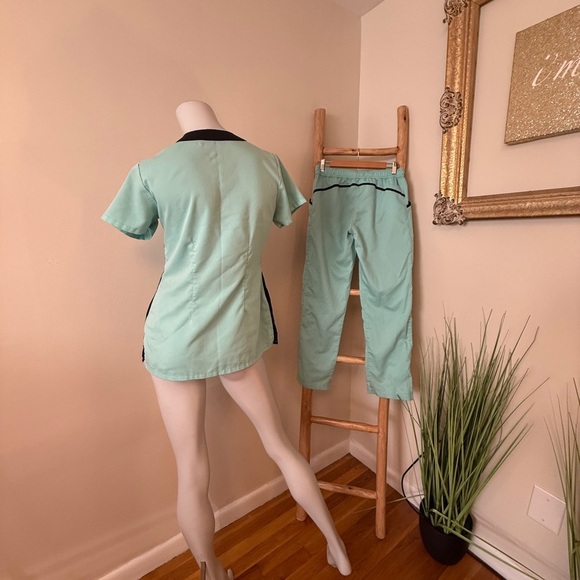 Grey's Anatomy By Barco Scrubs Set With Pants Green Black Small - Picture 5 of 11
